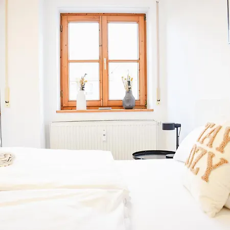 Zentral In - 2 Gaeste - Balkon - Ruhig *